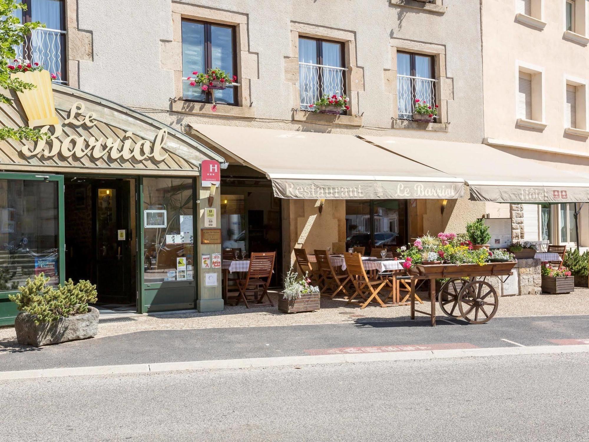 Hotel Le Barriol Saint-Julien-Chapteuil Exterior foto
